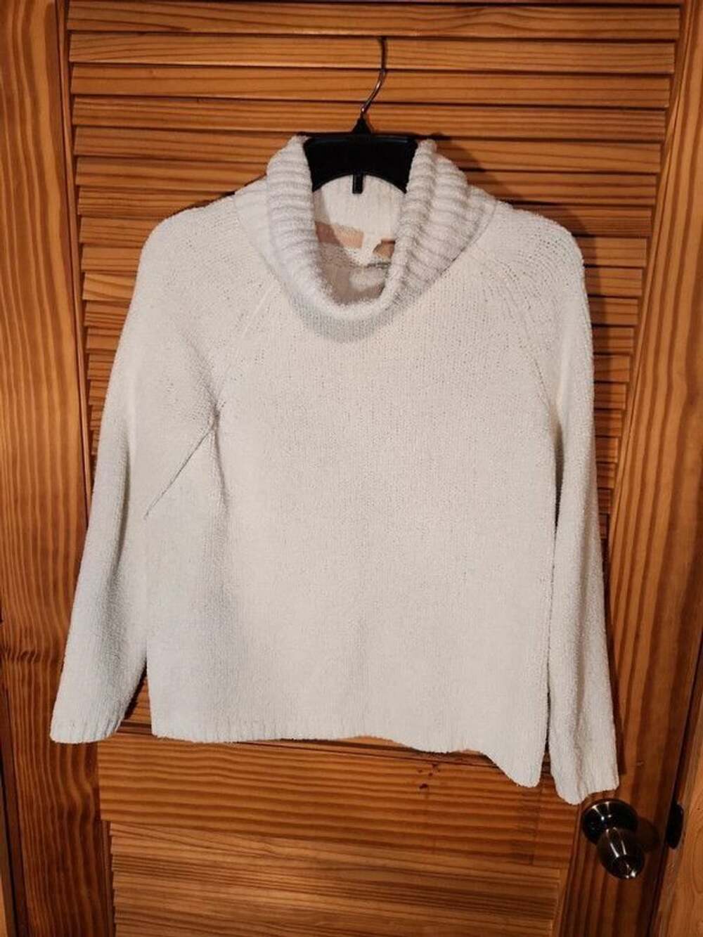 TitleKate Hill Vintage Petite Medium Cream Cowl Neck Sweater Ribbed Trim Cozy Kn